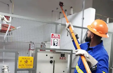 Importância da manutenção em subestações.